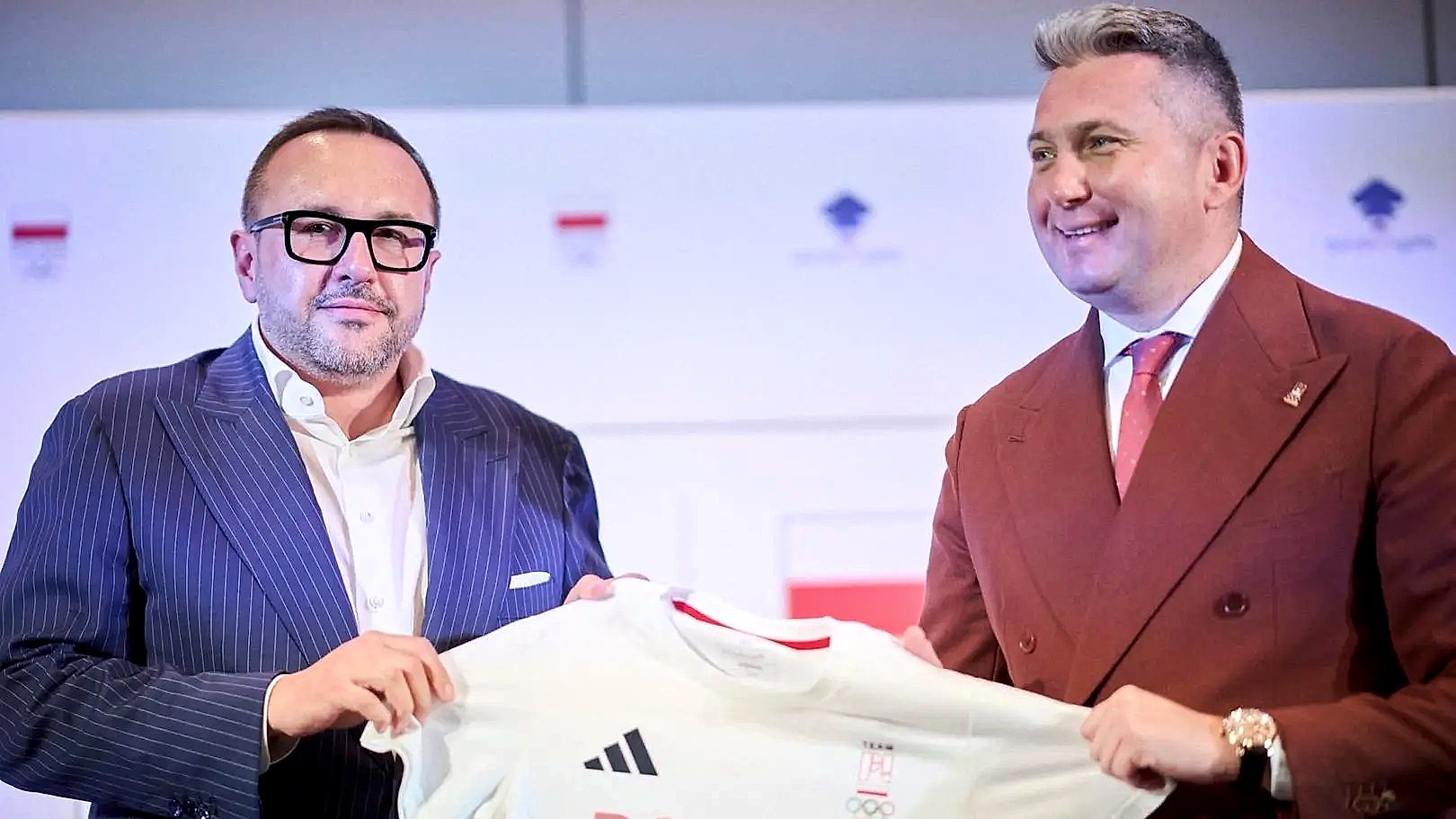 Luksusowy zegarek i wpływy w UOKiK? Afera wokół Piesiewicza i Zondacrypto