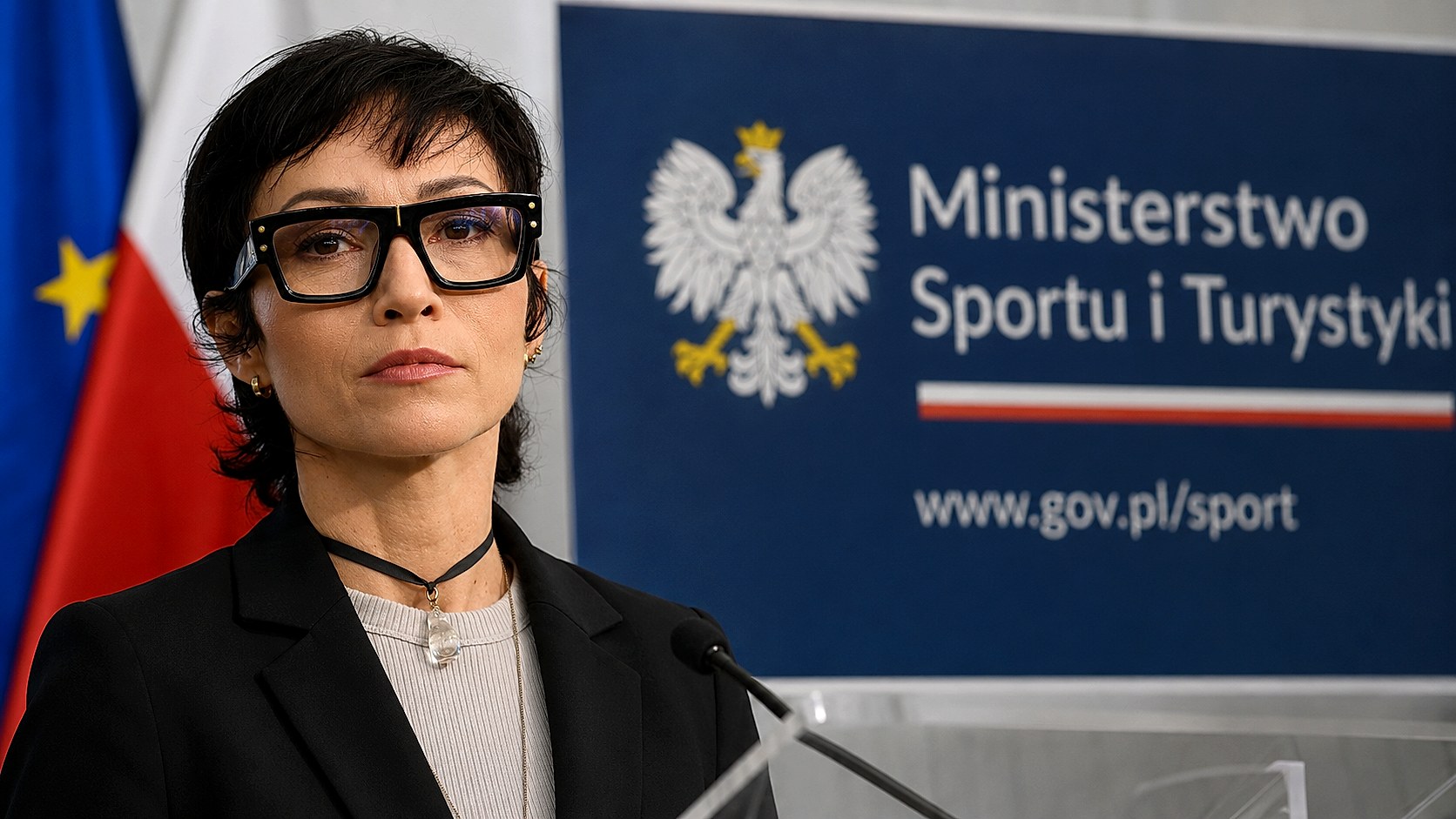 200 tysięcy za raport z AI? Sprawdziliśmy. W tej aferze media pomyliły dokumenty, a to może być dopiero początek historii